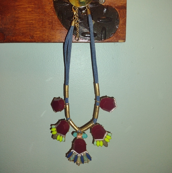 J Crew statement necklace - Picture 4 of 4